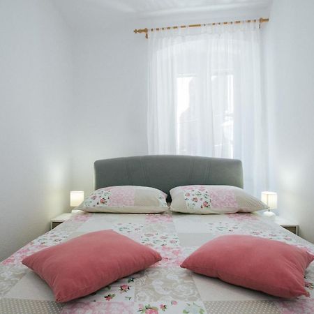 Apartments Ivana Трогир Экстерьер фото